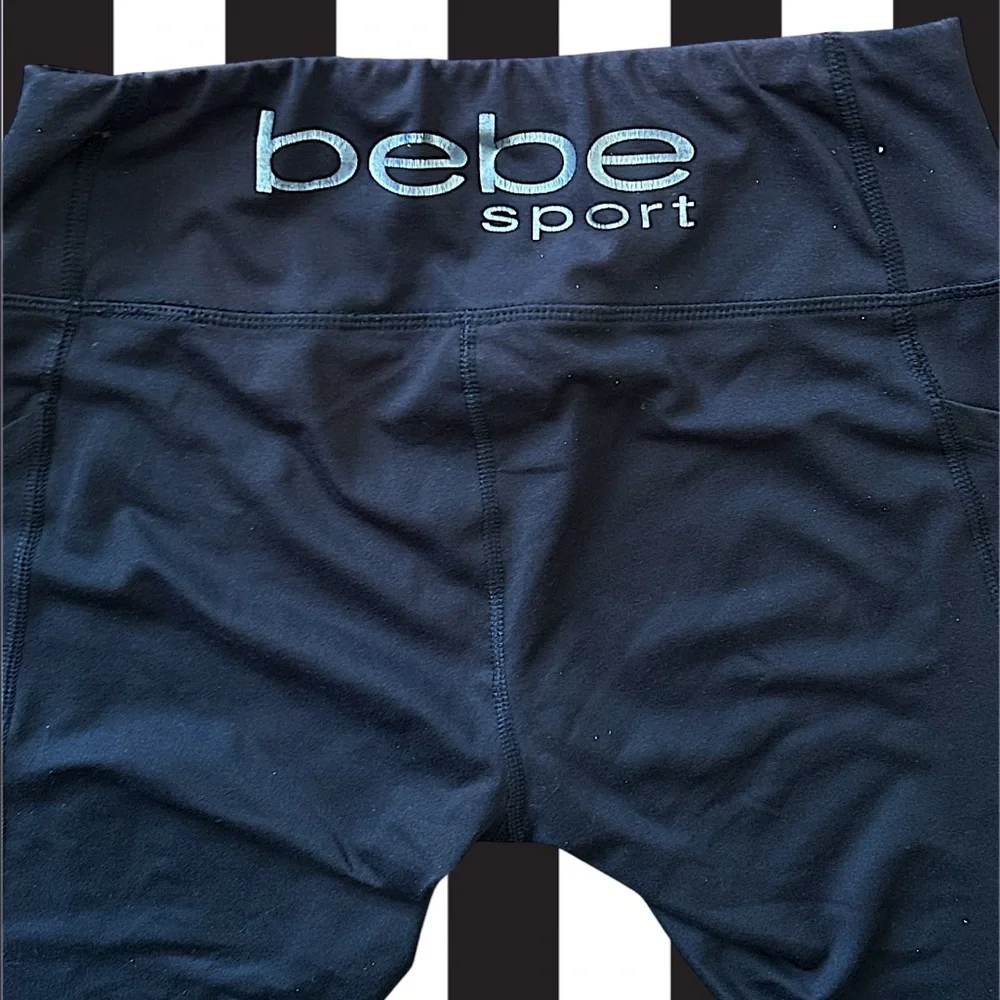Bebe Sport Cropped Leggings Y2K Millennial Silver Logo Size S Activewear Fitness